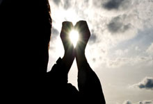 [天下足球]凯恩破门 拜仁客场大胜美因茨.